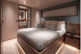 Custom Line Navetta 30